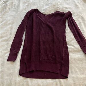 Lululemon Textured V-Neck Sweater in Deep Purple